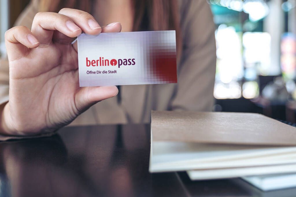 Бувай, Berlinpass! Привіт, Berechtigungs­nachweis Berlin-Ticket S!